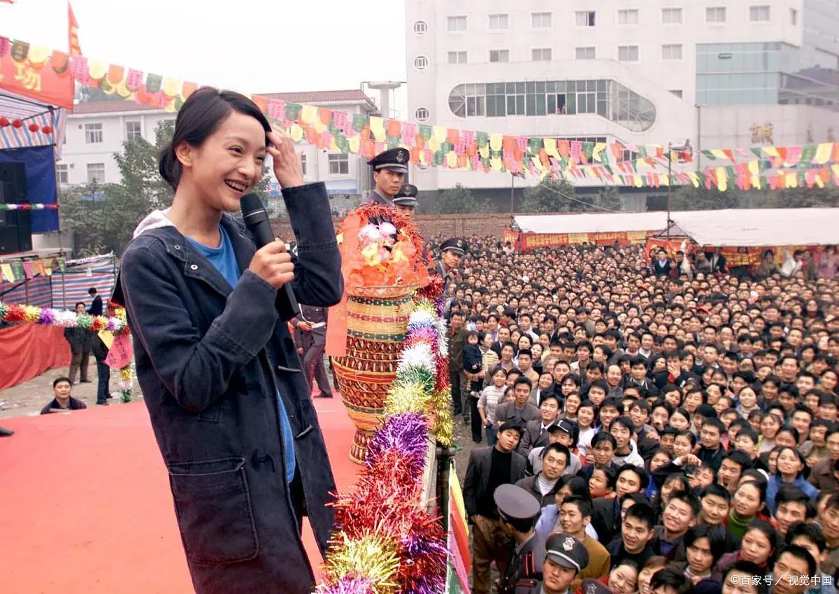 详细阅读:爱游戏培训-赛场上一派火爆景象,观众掌声雷动(赛场上一派火爆景象,观众掌声雷动的原因) 爱游戏培训-赛场上一派火爆景象,观众掌声雷动(赛场上一派火爆景象,观众掌声雷动的原因)