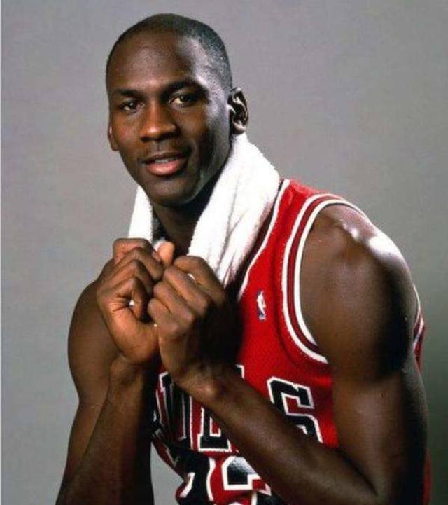 爱游戏app下载-阿尔艾因冲击季军，年轻球员表现亮眼的简单介绍