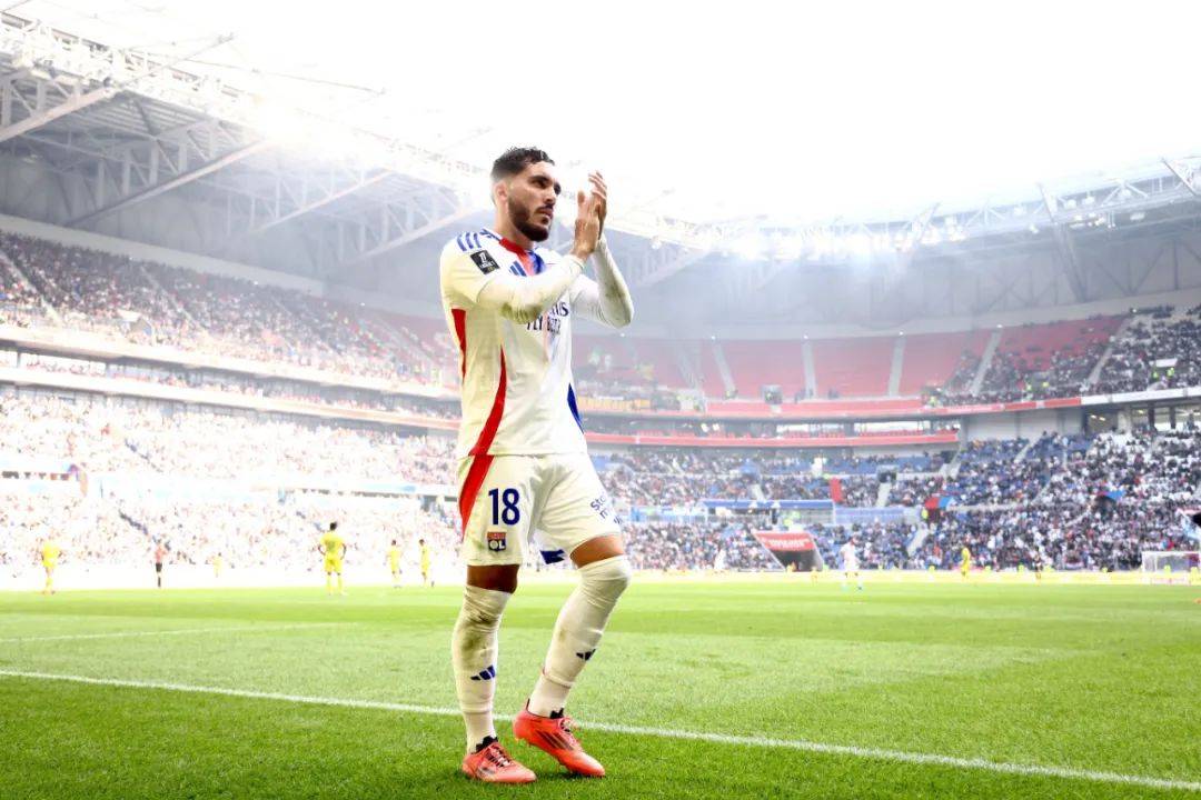 爱游戏电竞-里昂客场逆转，取得宝贵胜利