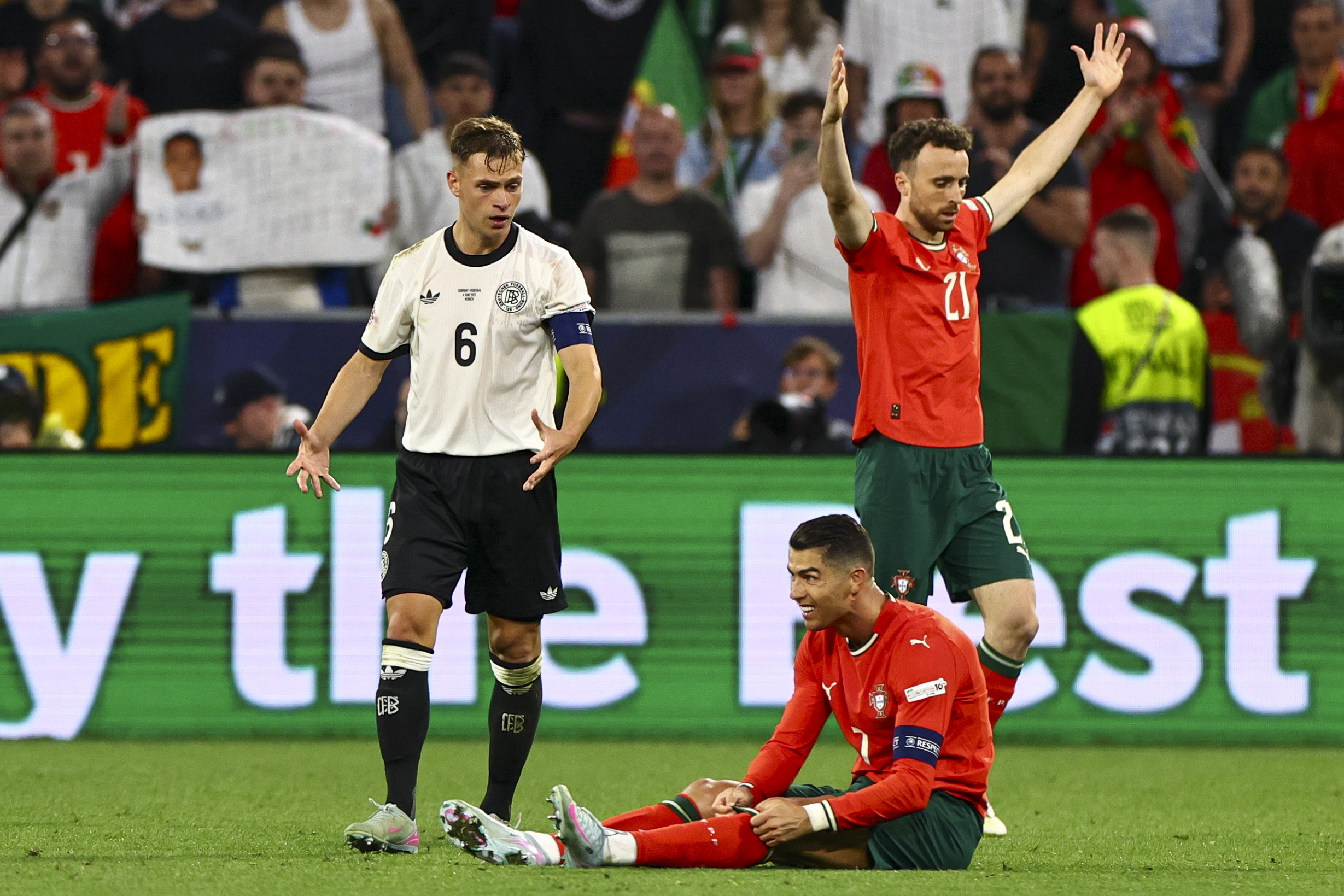 爱游戏链接-关于葡萄牙疲劳作战，逼平荷兰提前出局的信息