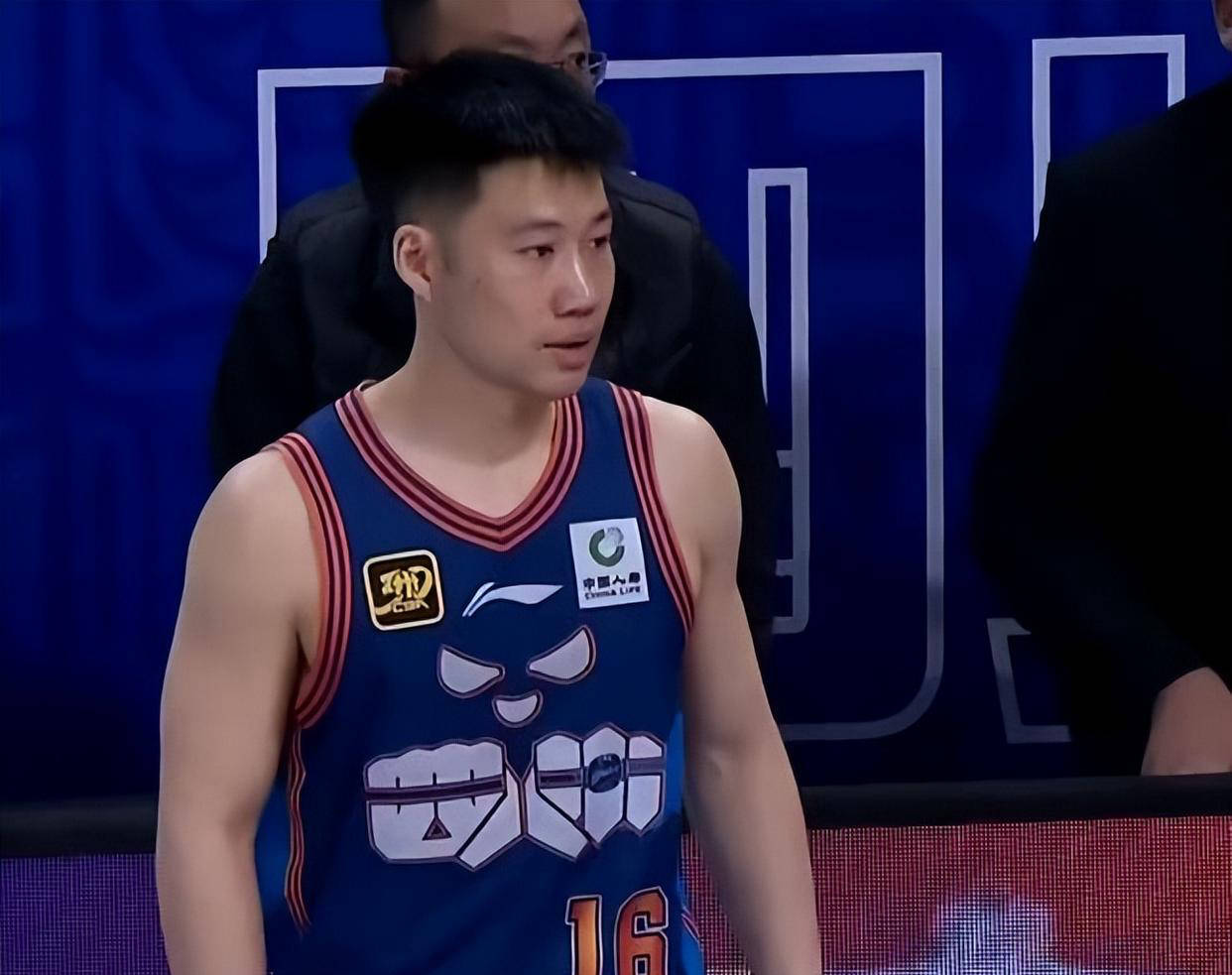 爱游戏登录-贵州男篮主场大胜四川，实力抢眼