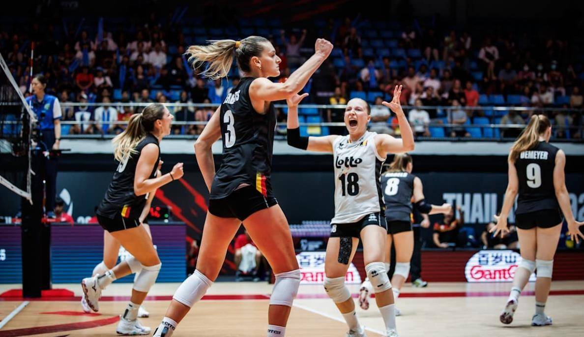 爱游戏下载-荷兰选手勇夺排球比赛男女团体冠军