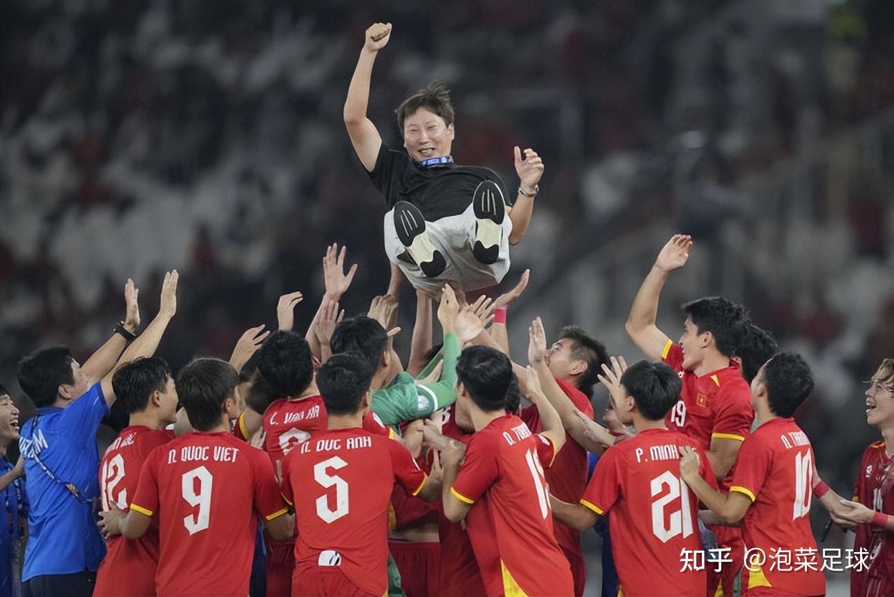 爱游戏官网登录网址-东南亚足球赛：女性选手冲刺冠军的简单介绍