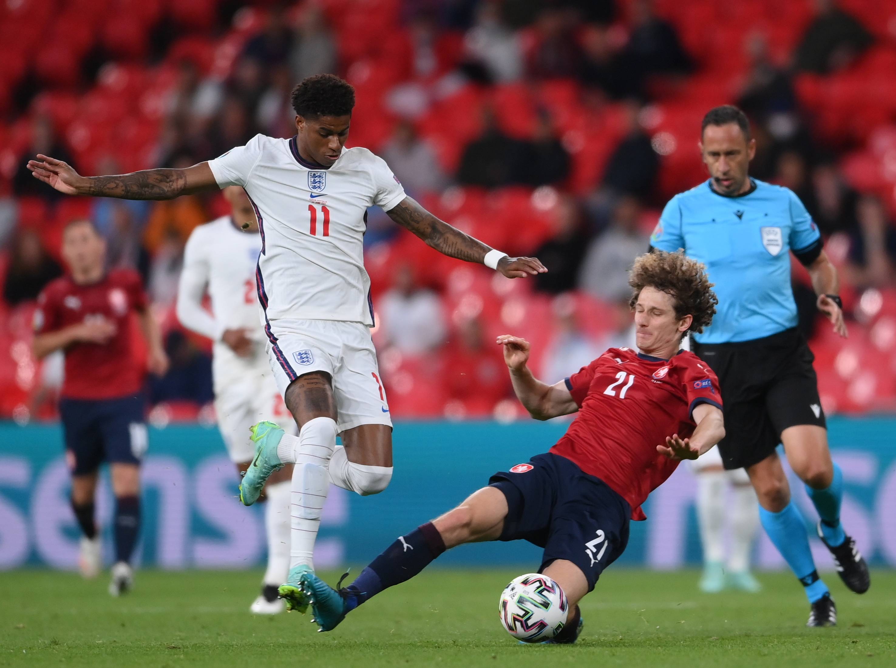 详细阅读:爱游戏注册-捷克足球联赛球队在欧洲赛事中实现突破 爱游戏注册-捷克足球联赛球队在欧洲赛事中实现突破