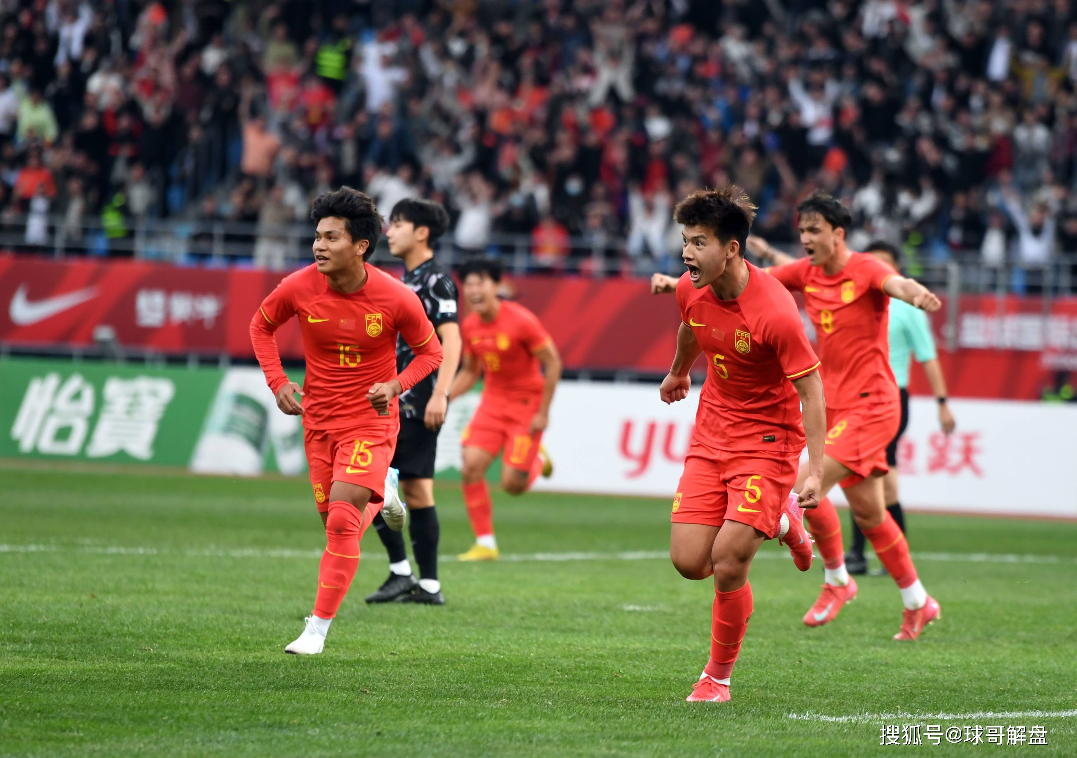 爱游戏网站-日本队战胜对手，晋级半决赛